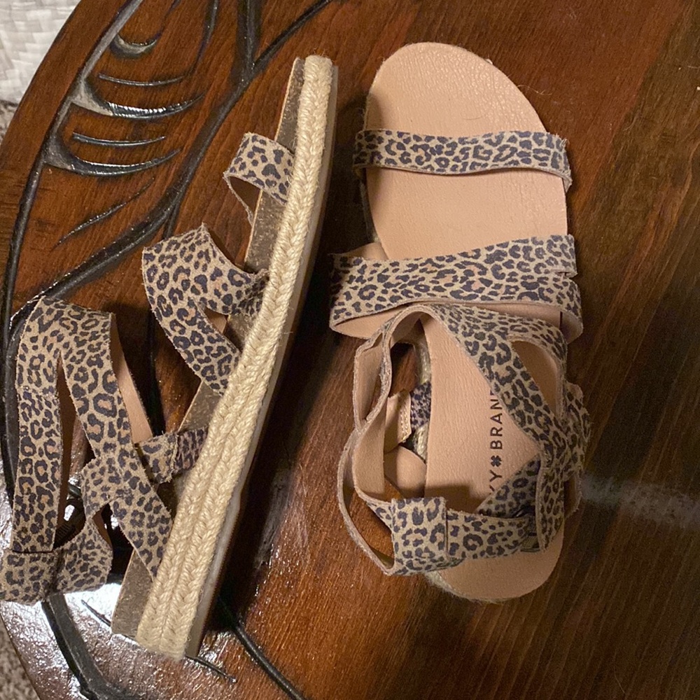 Size 7 lucky brand shoes - Picture 2 of 4